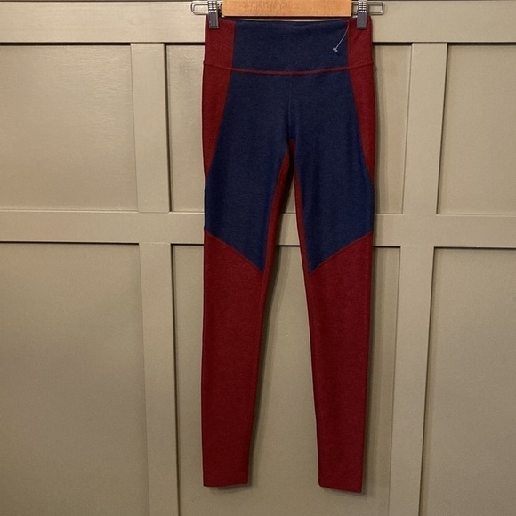 Outdoor Voices Warmup Leggings Red & Navy Two Tone Colorblock Size XS New NWOT - Picture 2 of 10